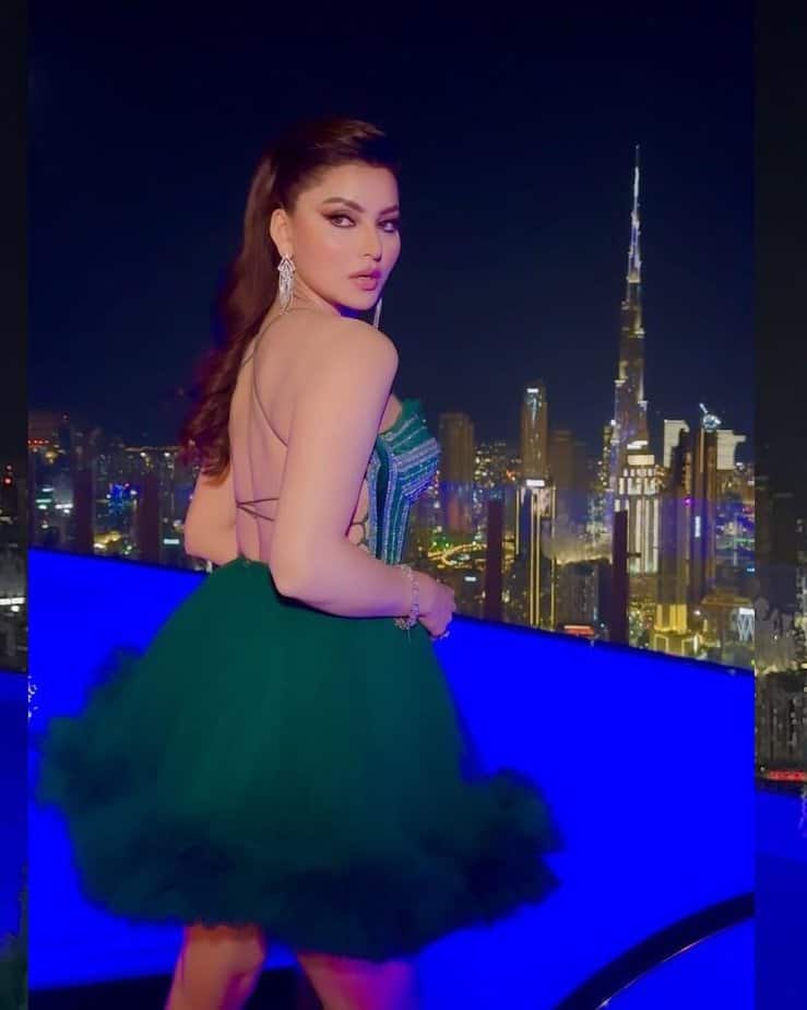 urvashi rautela - updatenews360