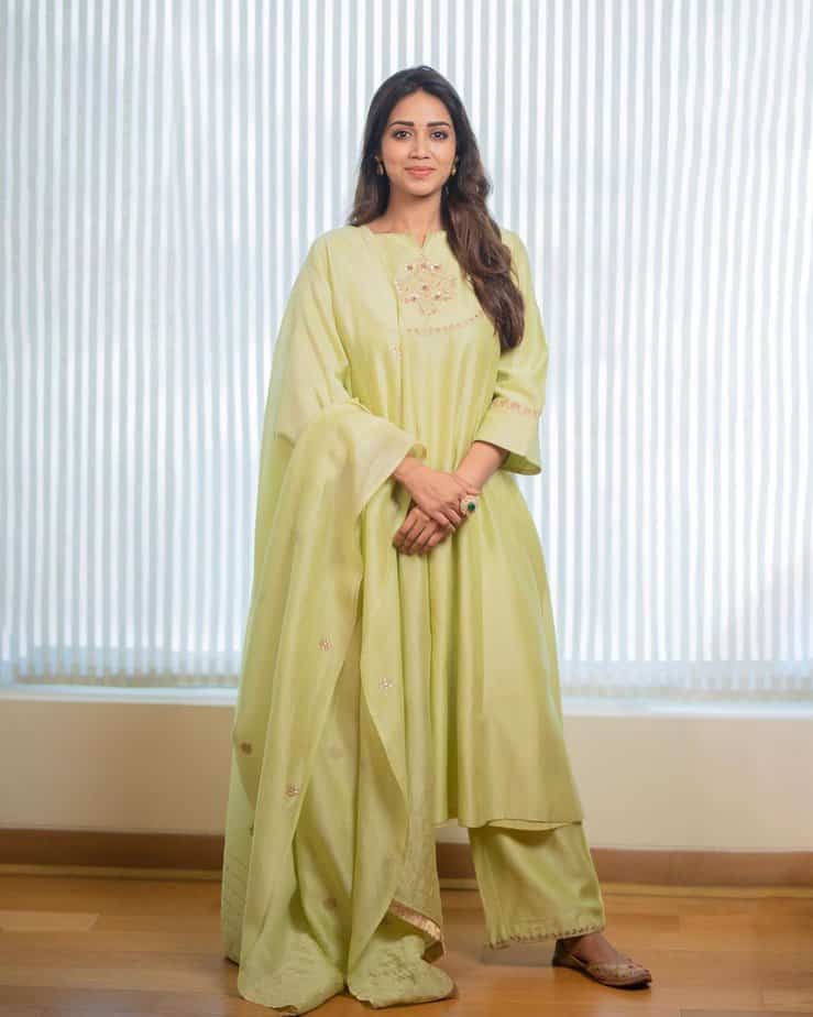 nivetha pethuraj - updatenews360