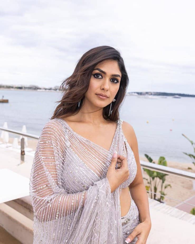 mrunal thakur - updatenews360