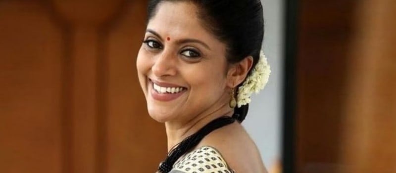 nadhiya